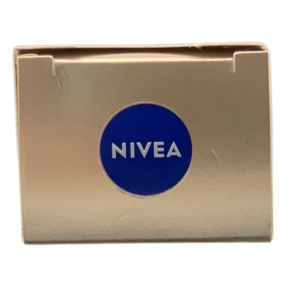 NIVEA Luminous630 Fluido CC Cream SPF 30 3-in-1 Light 40 ml, Crema colorata viso con pigmenti incapsulati e tripla azione anti-macchie, Crema antimacchie viso con Acido Ialuronico e Thiamidol