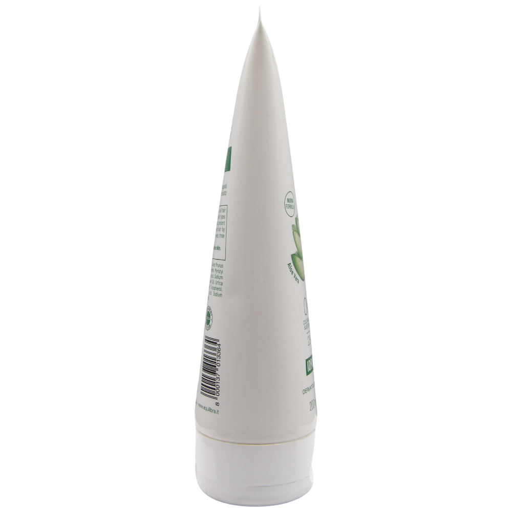 EQUILIBRA Balsamo Idratante ALOE, Con Aloe Vera 20% e Estratto Di Foglia di Ortica. Per Tutti i Tipi Di Capelli 200ml